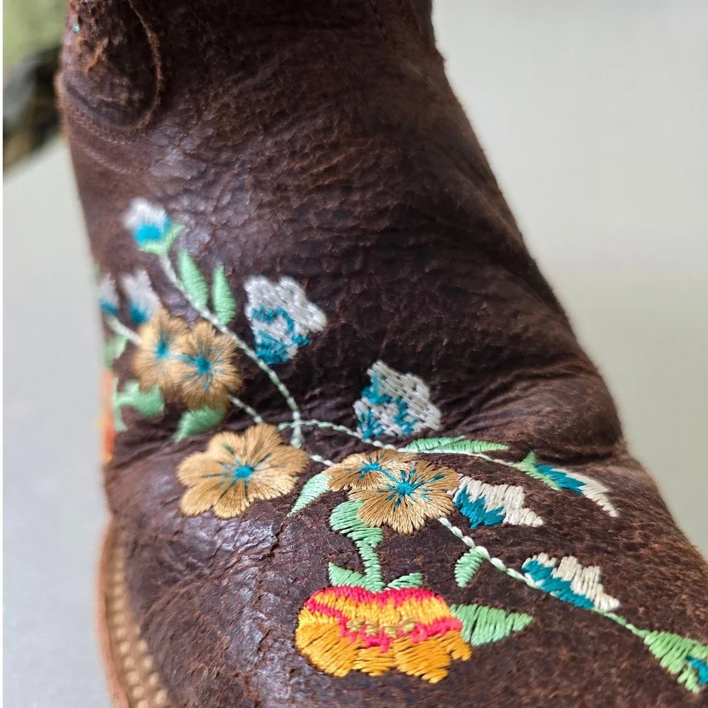 Macie Bean Womens Cowboy Boots Size 2 Brown Floral Embroidered Western - Picture 4 of 8